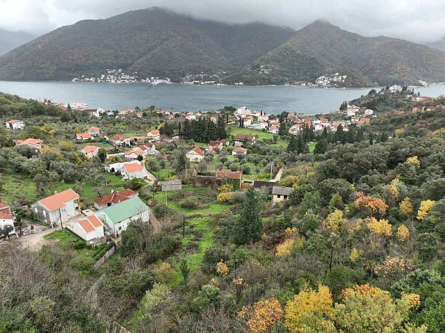 Urbanized plot in Kamenari – sea views and exceptional investment potential — photo 4